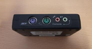 Preview: Slim KVM Switch Intellinet inkl. 2 x Kabelsatz